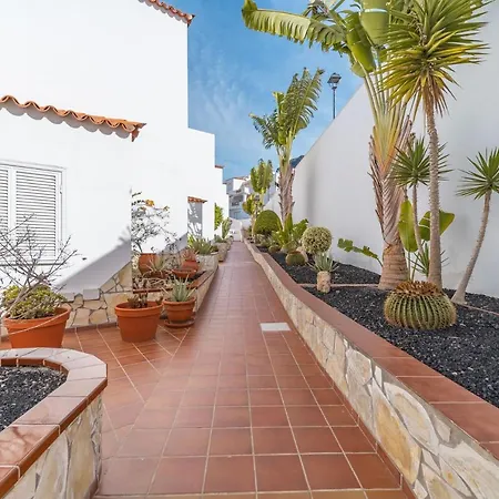 Apartment In Balcon Del Atlantico Costa Adeje (Tenerife)